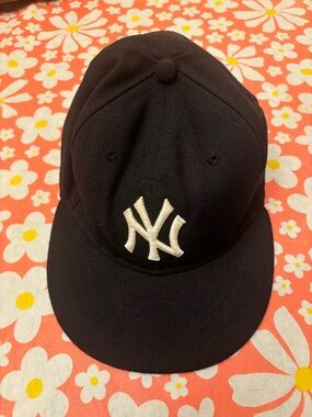 New York Yankees Official MLB New Era Cool Base On Field Hat Cap Size 7 1/2 Used